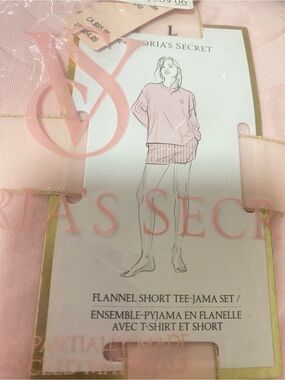 Victoria's Secret Pink Flannel Short Tee Pajama Set. Runs oversized. 2 pieces